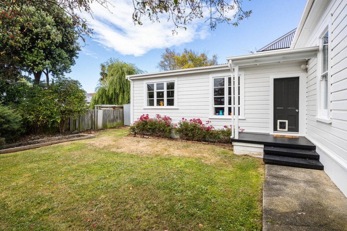 23 Royal Crescent, Saint Kilda, Dunedin - Carousel 10