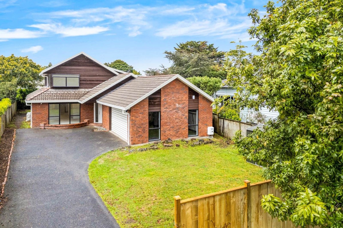 6 Matipo Street, Mount Eden, Auckland - Carousel 1