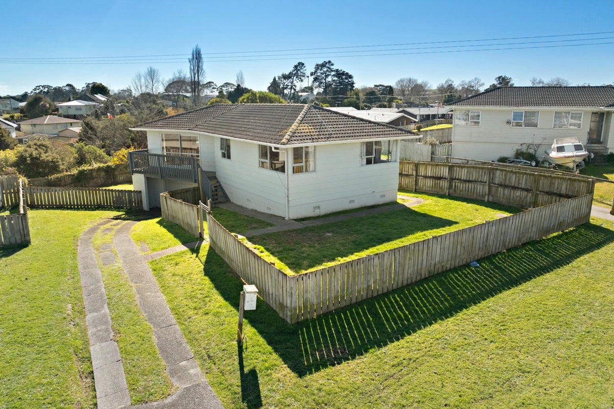 7 Cosmo Place, Otara, Auckland - Carousel 1