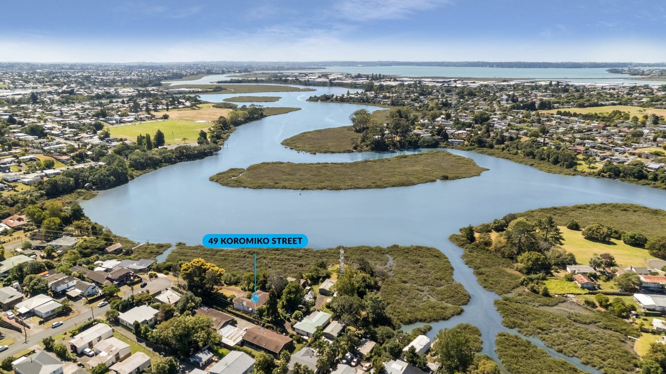 49 Koromiko Street, New Lynn, Auckland - Carousel 2