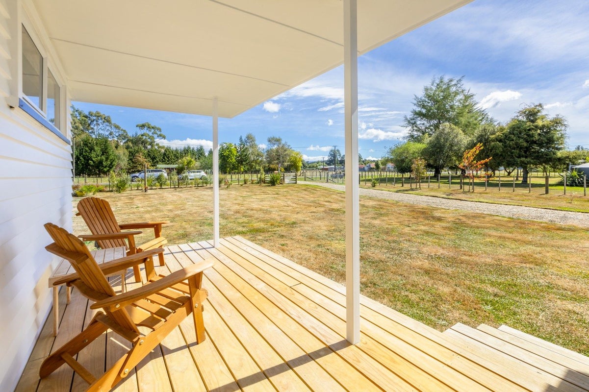 18 Murchison Street, Waipawa - Carousel 2