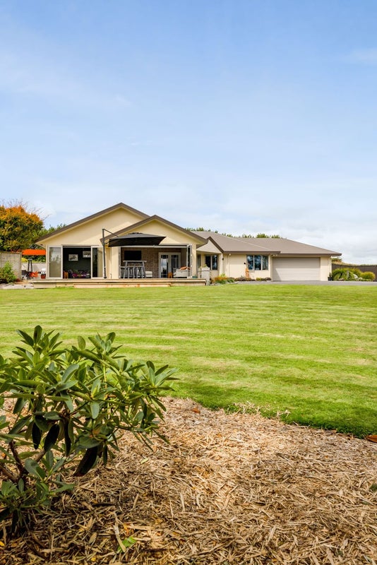318 Rugby Road, Tariki, Inglewood - Carousel 1