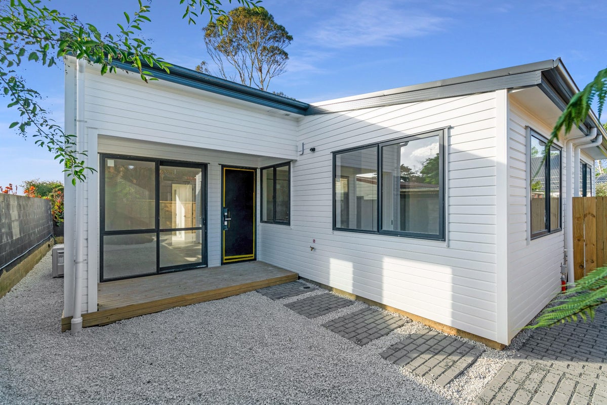 18 Kestrel Place, Wai o Taiki Bay, Auckland - Carousel 1