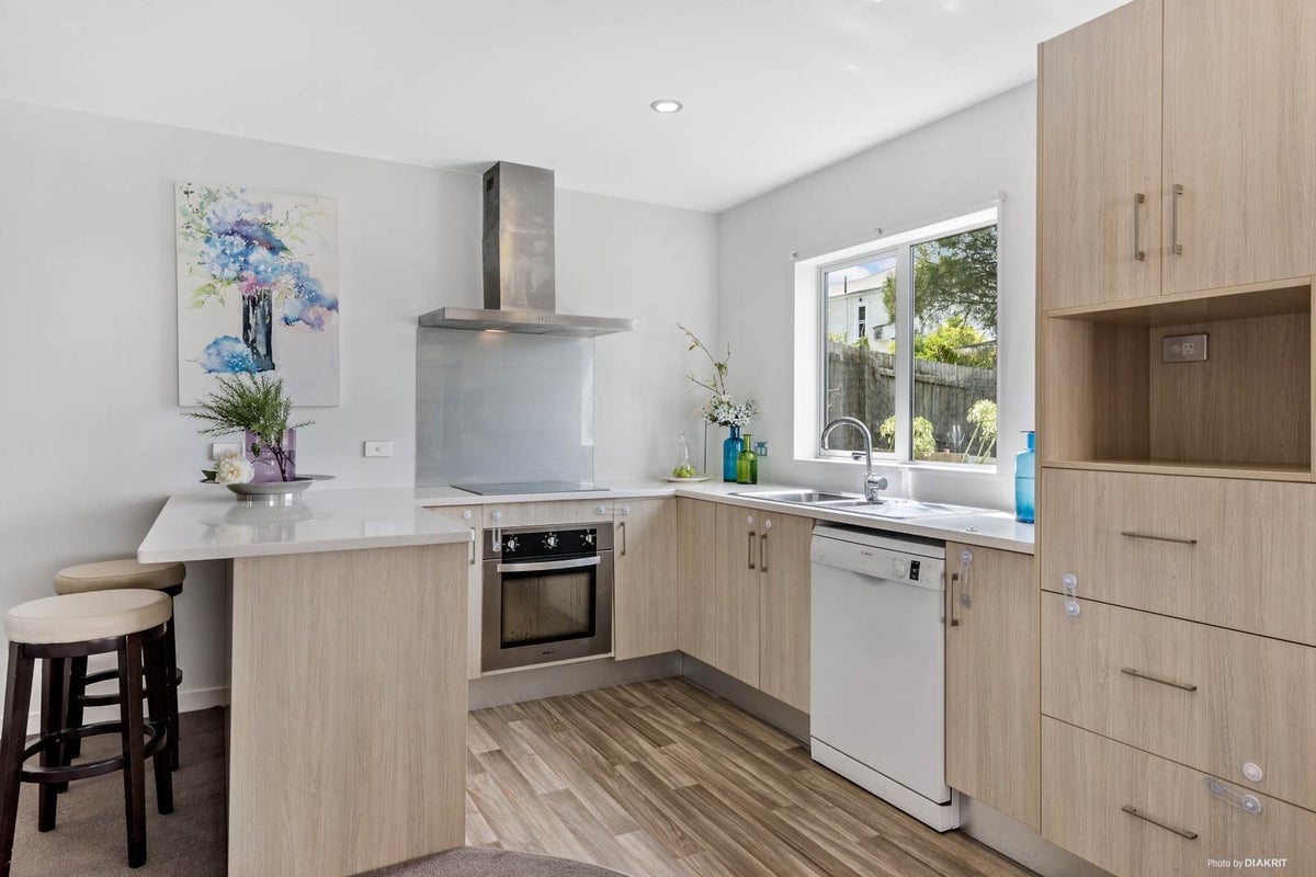 2A Zion Road, Birkenhead, Auckland - Carousel 2