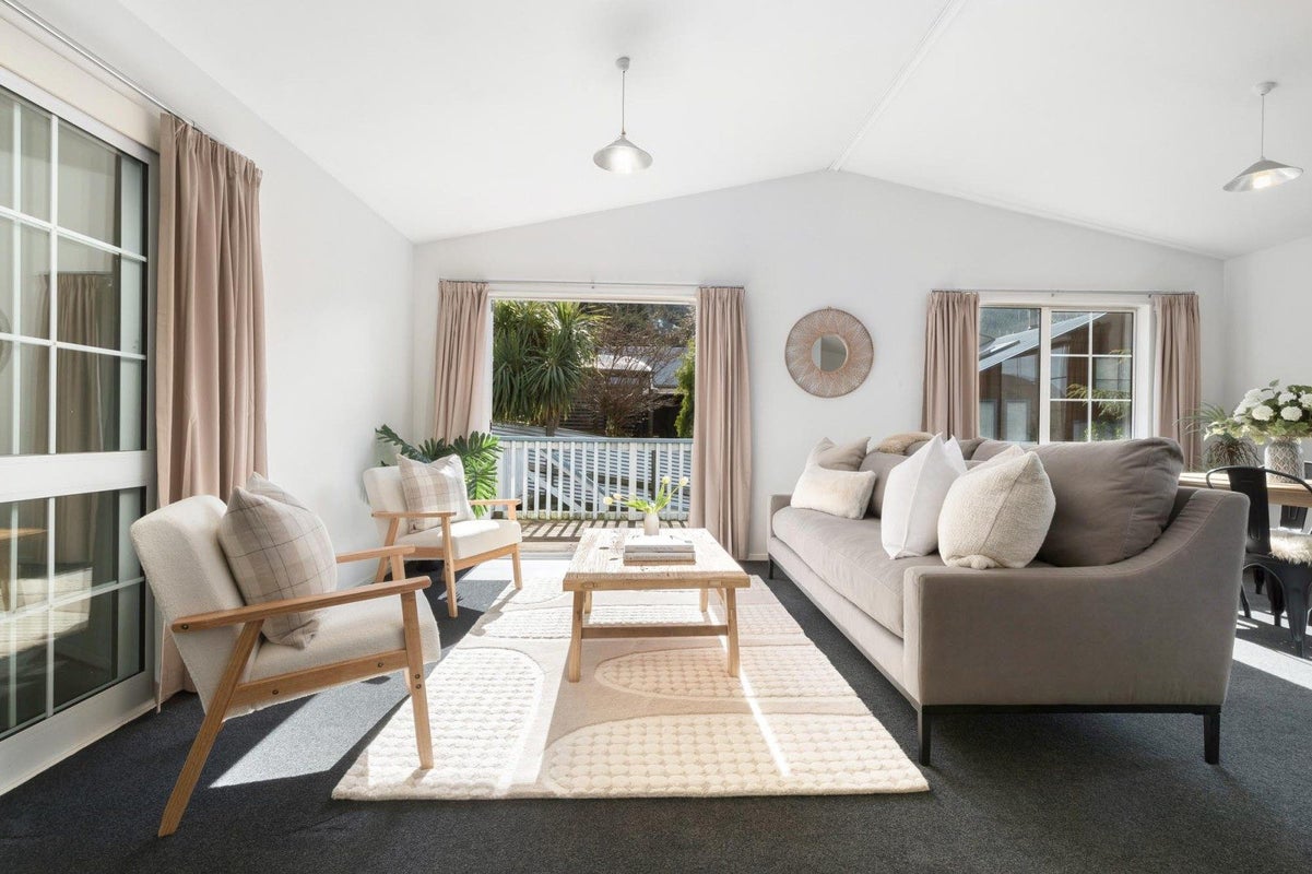 9 Avalon Crescent, Fernhill, Queenstown - Carousel 1