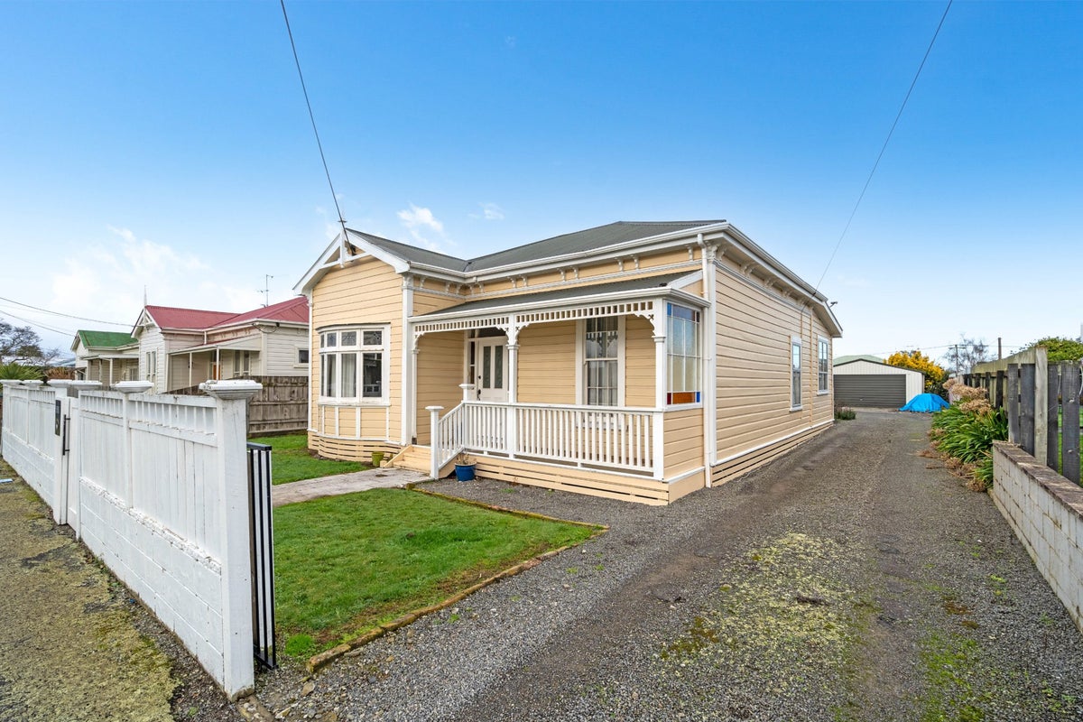 31 Waltons Avenue, Kuripuni, Masterton - Carousel 1