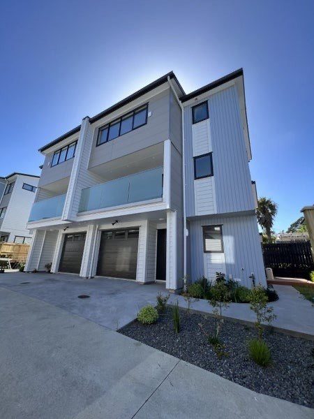 28C Routley Drive, Glen Eden, Auckland - Carousel 1