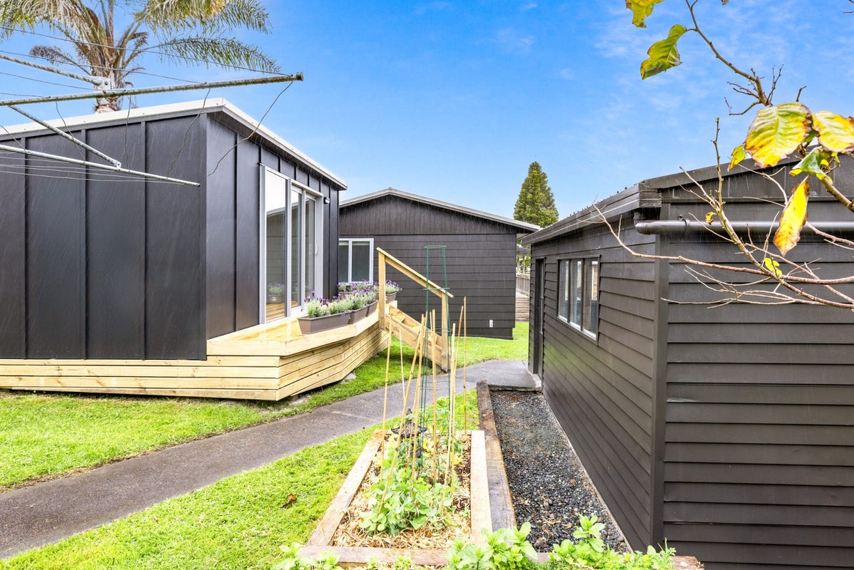22 Kauri Crescent, Snells Beach, Snells Beach - Carousel 24
