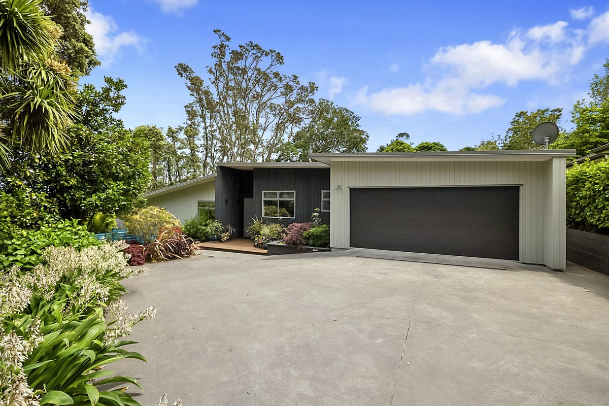 6A Roto Street, Westown, New Plymouth - Carousel 1