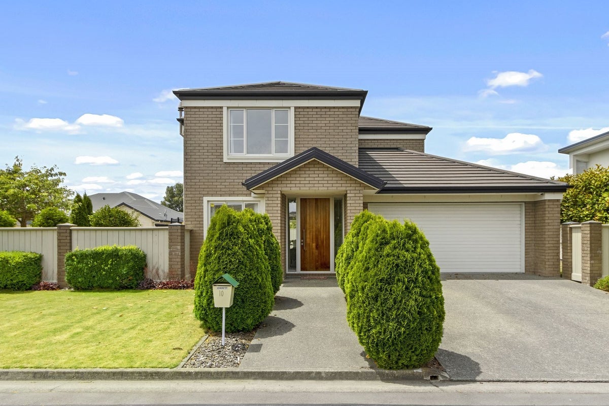 10 Applefield Court, Northwood, Christchurch - Carousel 1