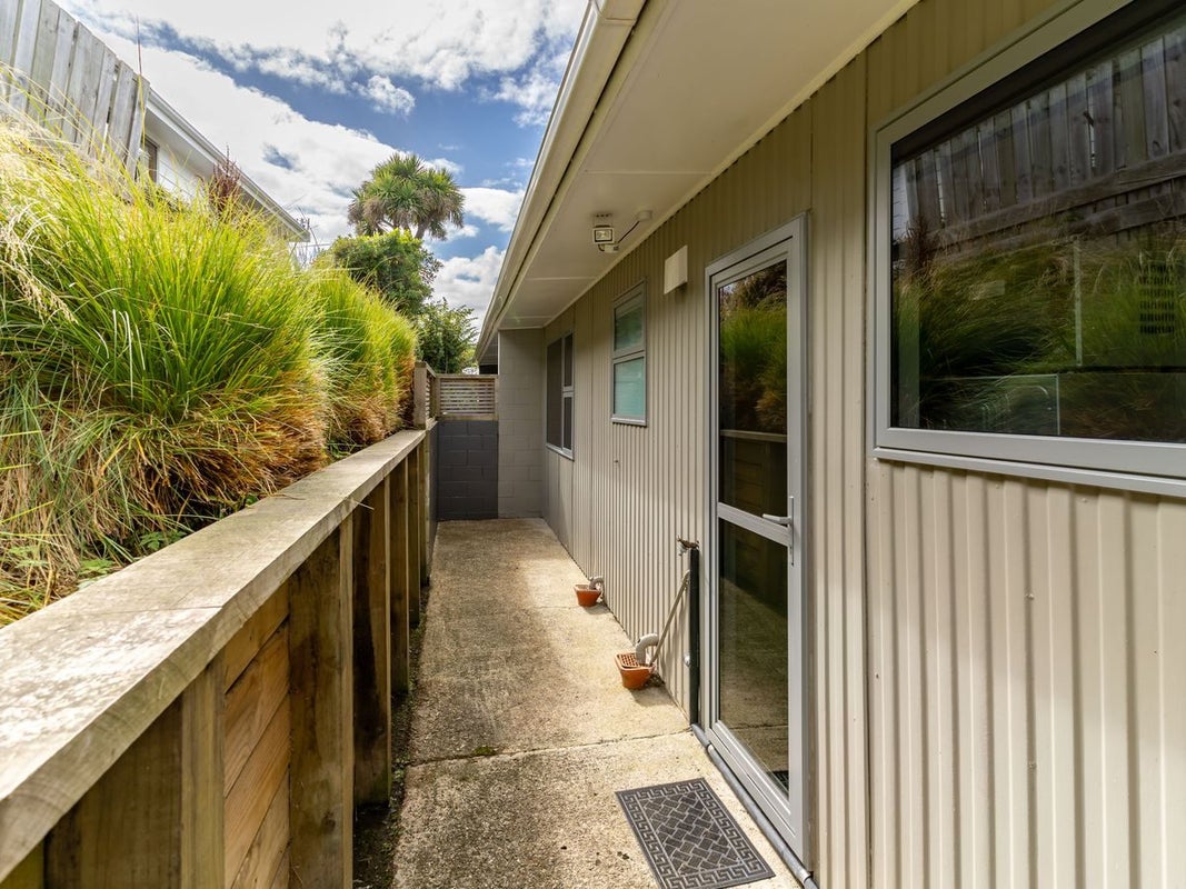 186B Kaikorai Valley Road, Bradford, Dunedin - Carousel 12