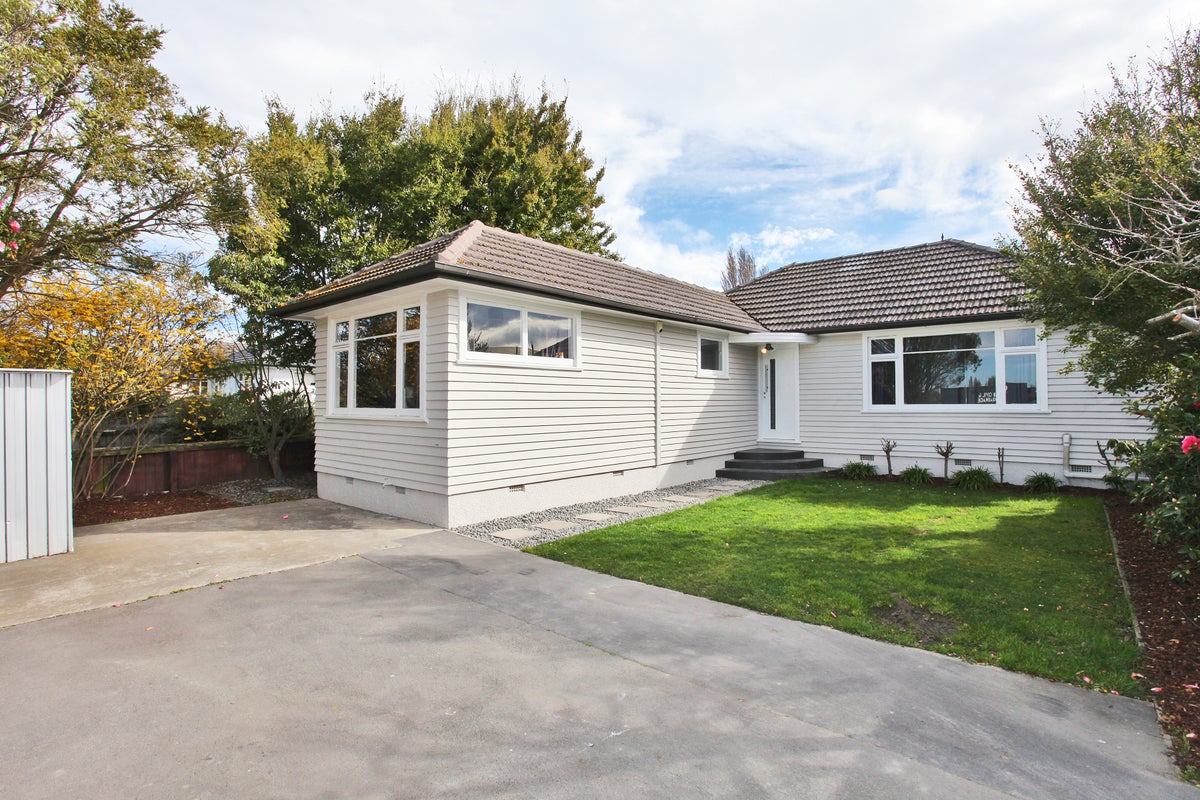 23 Grimseys Road, Redwood, Christchurch - Carousel 1