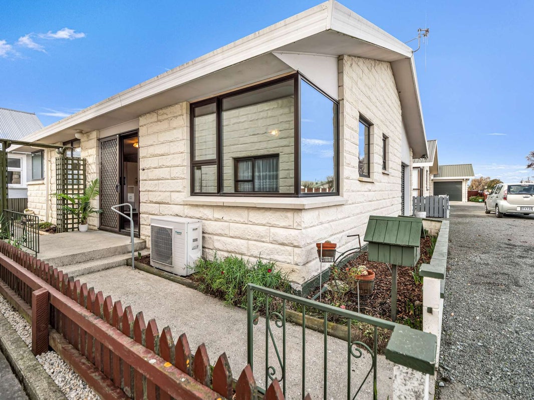 383B Thames Highway, Oamaru North, Oamaru - Carousel 1
