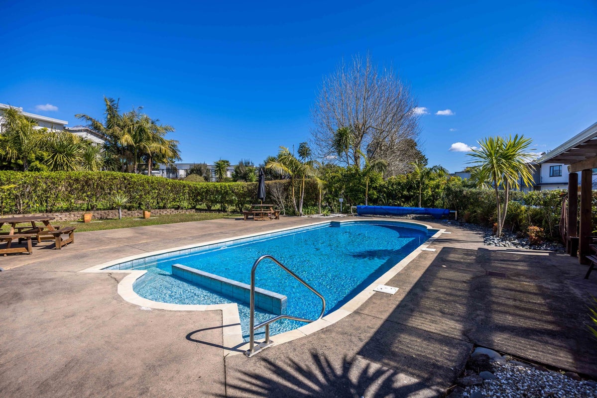 99/92 Bush Road, Albany, Auckland - Carousel 1