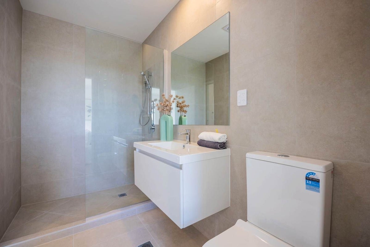7/31 Mahalo Avenue, Wiri, Auckland - Carousel 2