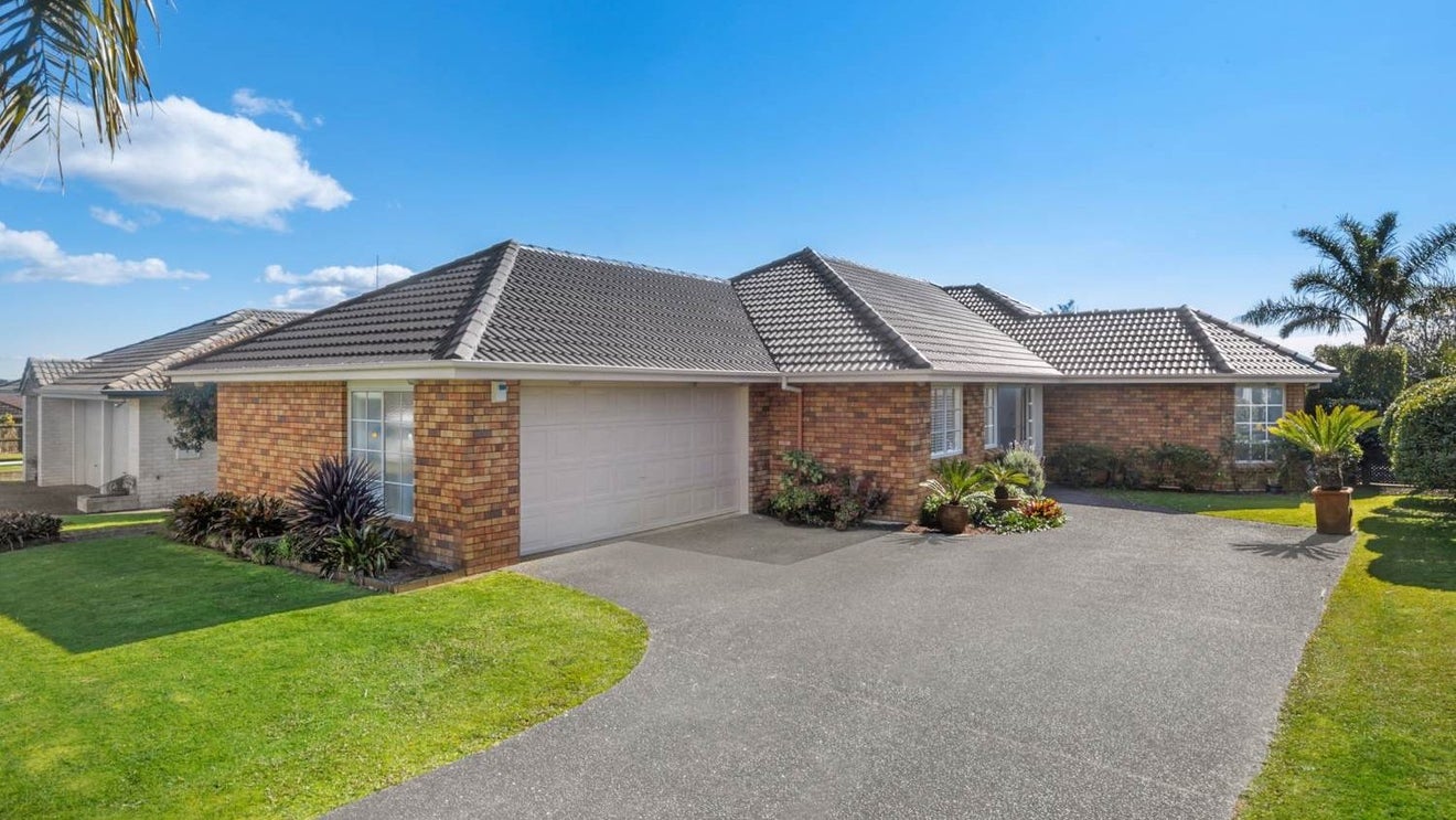 1/9 Crescent Hills Court, Northpark, Auckland - Carousel 1