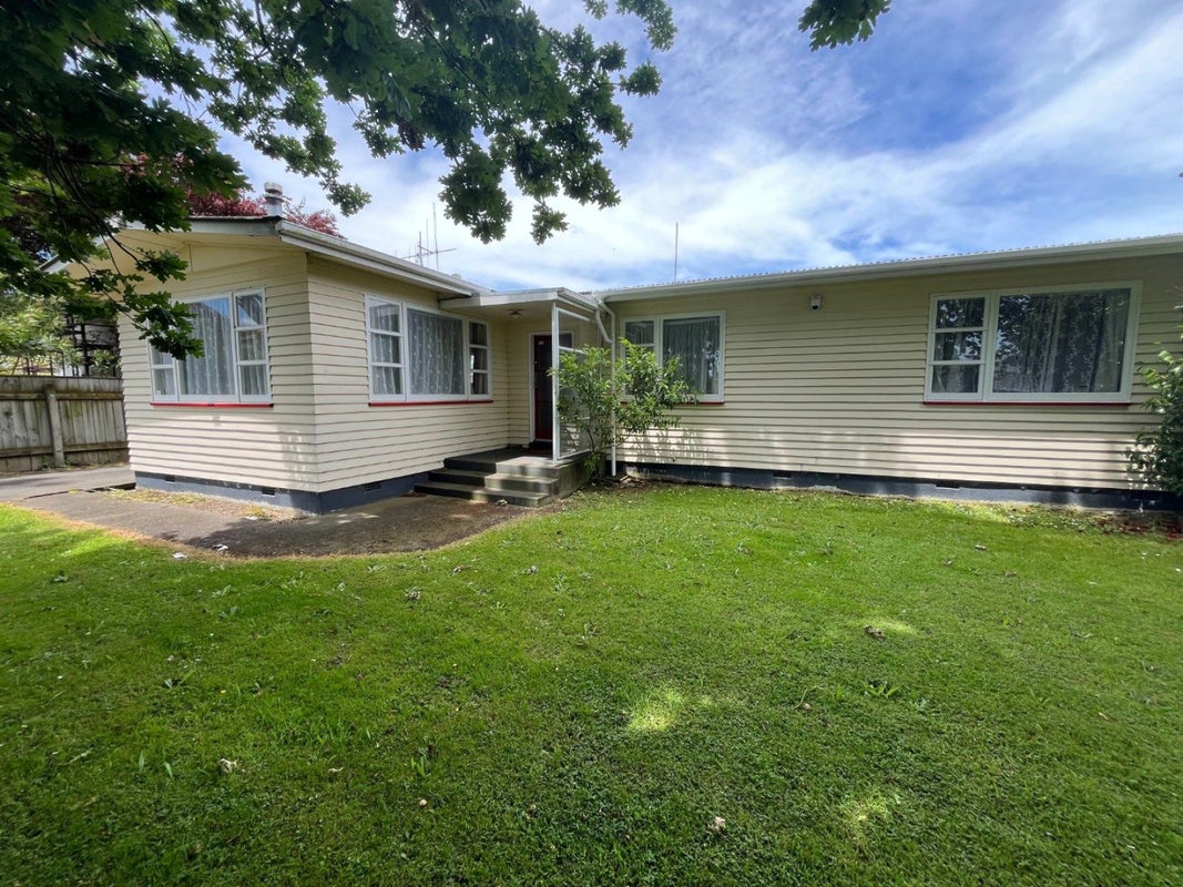 36 Ferguson Street, Awapuni, Palmerston North - Carousel 2