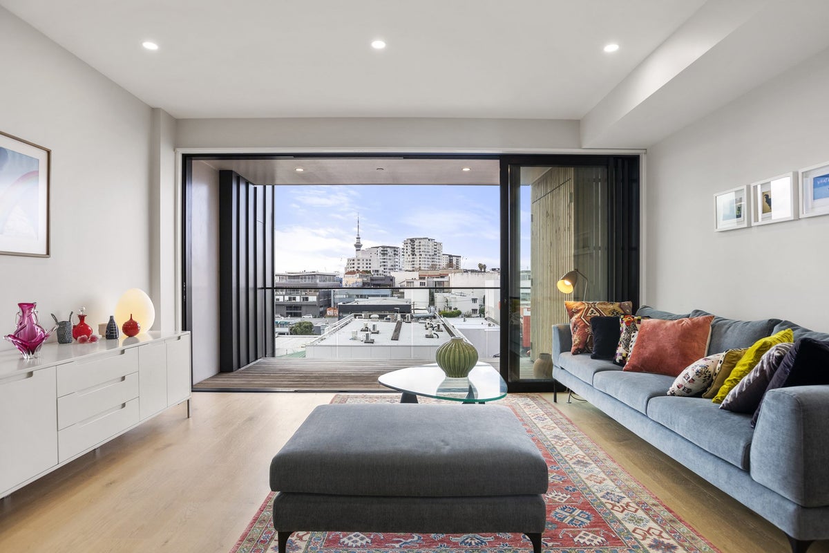 403/12 Mackelvie Street, Grey Lynn, Auckland - Carousel 1
