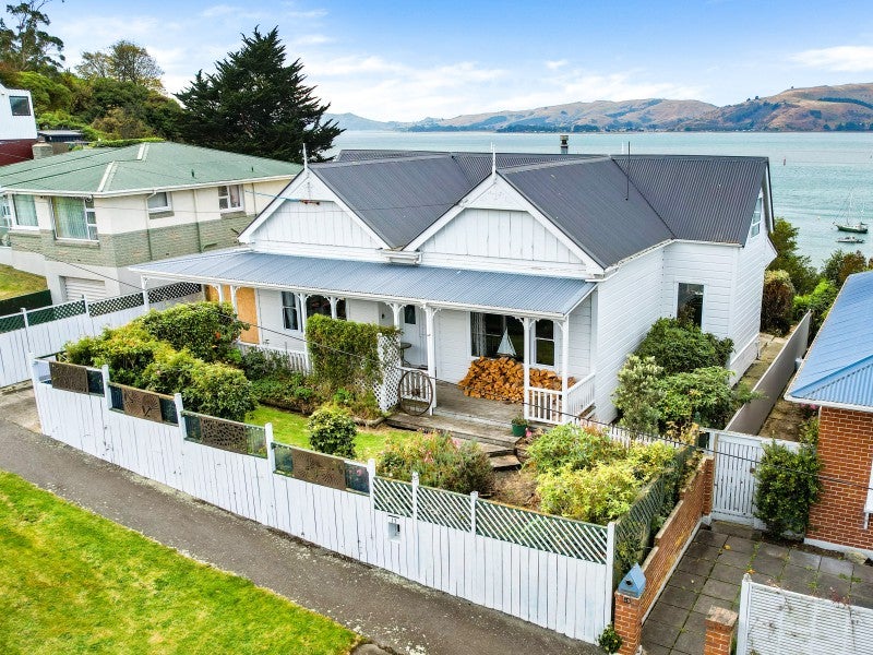 13 Magnetic Street, Port Chalmers, Dunedin - Carousel 1