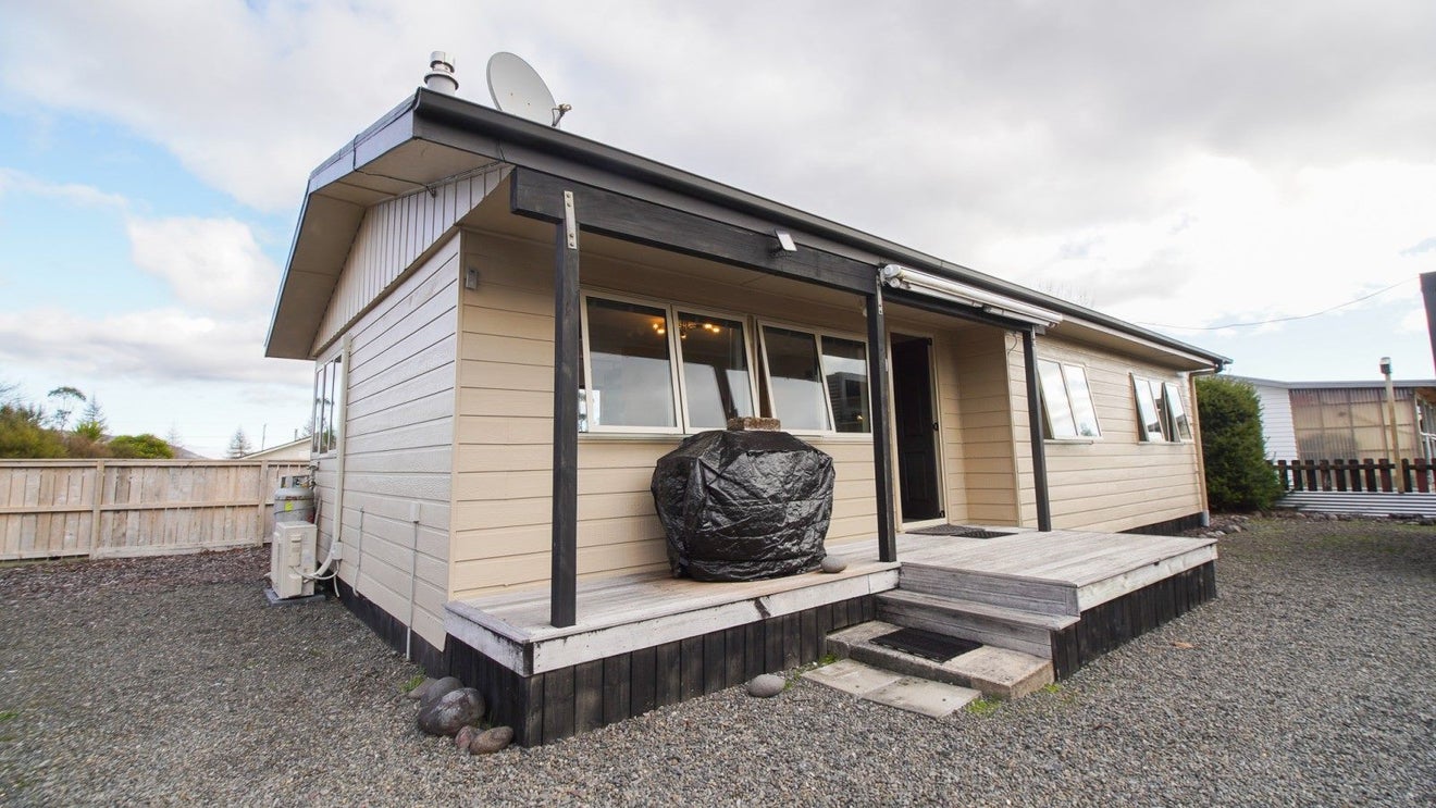 11A Mackenzie Street, Waimarino, National Park - Carousel 2
