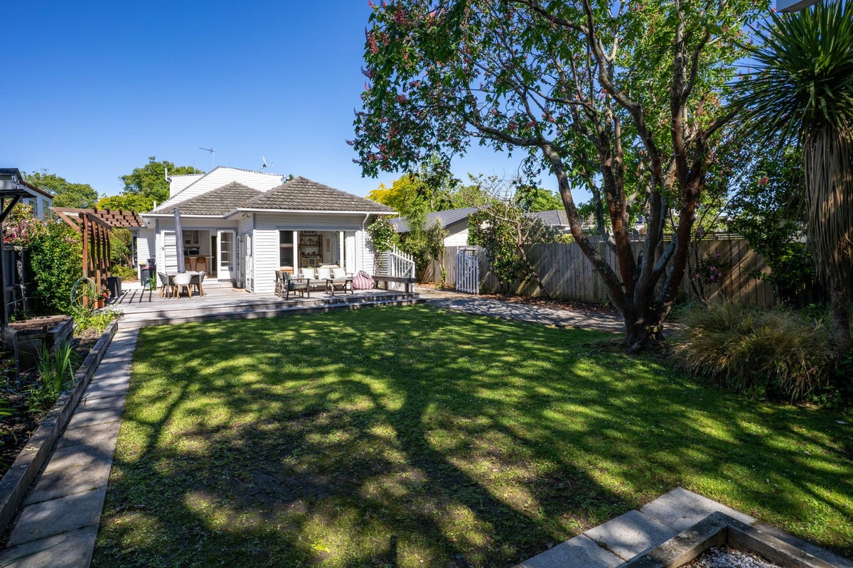 37 Tainui Street, Somerfield, Christchurch - Carousel 1