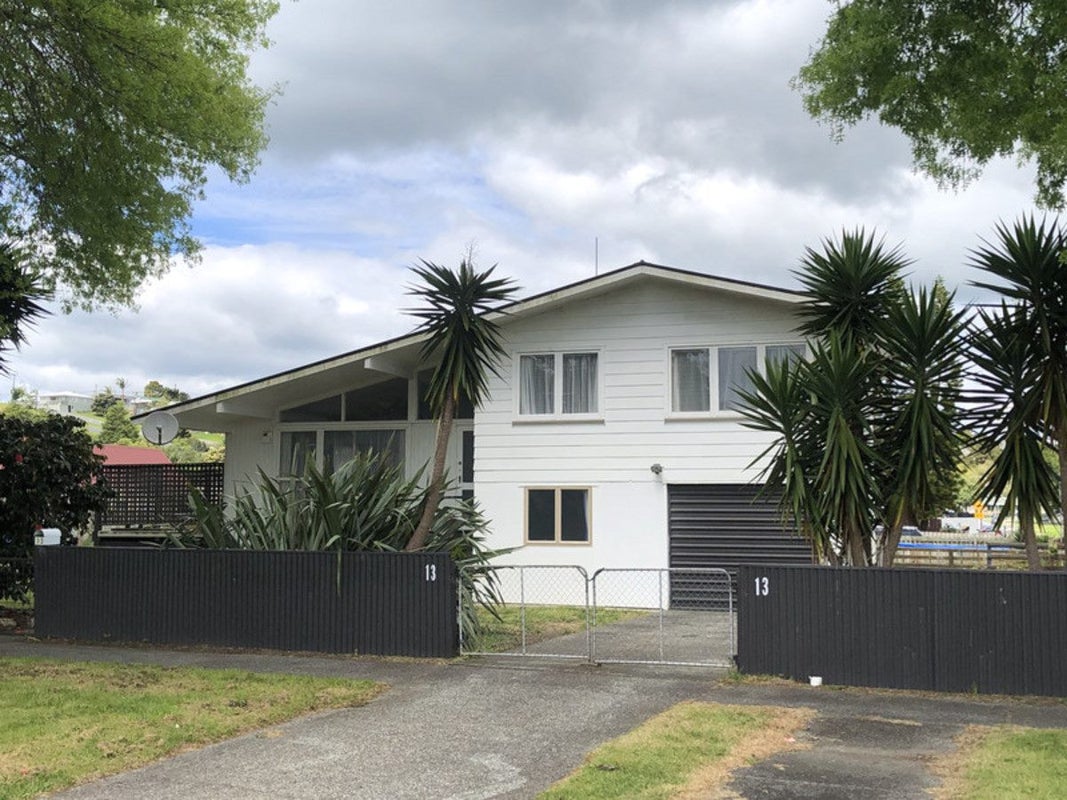13 Ngaio Street, Onerahi, Whangarei - Carousel 1