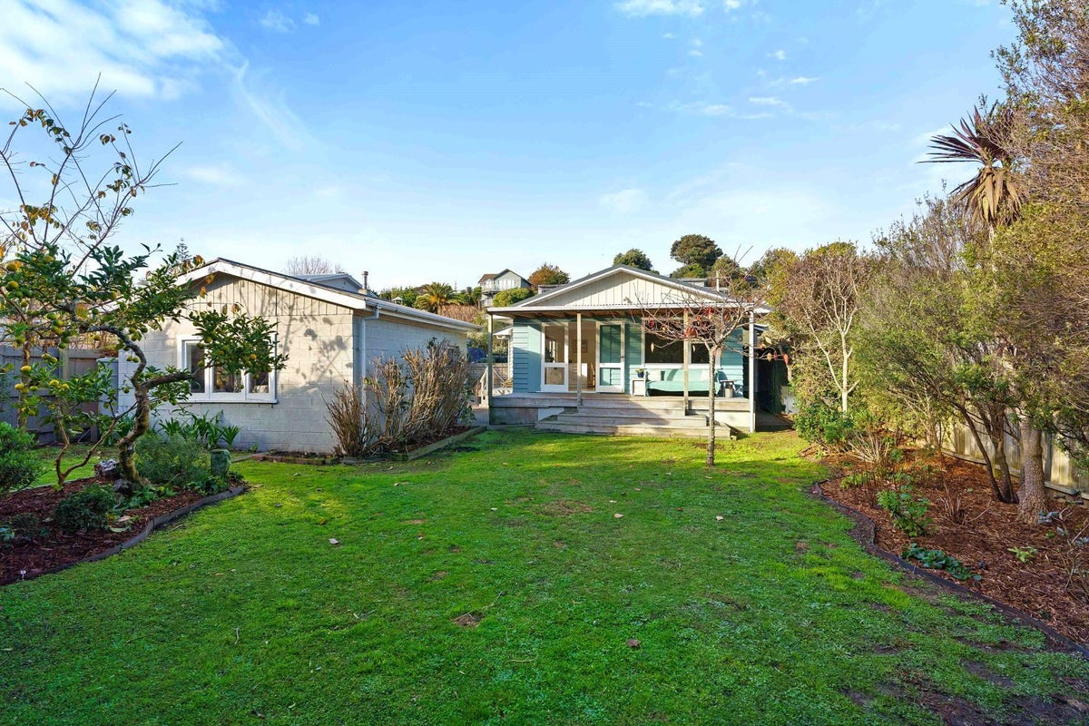 13 Glen Road, Raumati South, Paraparaumu - Carousel 1