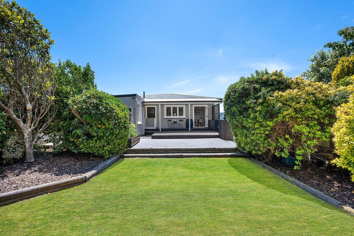 23 Fraser Avenue, Johnsonville, Wellington - Carousel 1