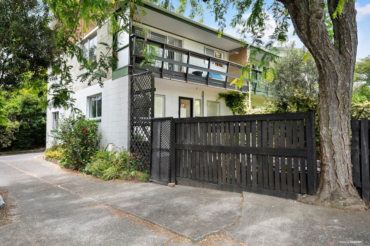 1/21 Copley Street, New Lynn, Auckland - Carousel 1