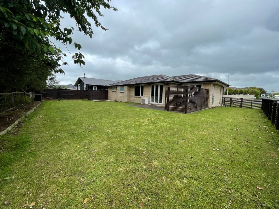 1 Keene Drive, Bell Block, New Plymouth - Carousel 2