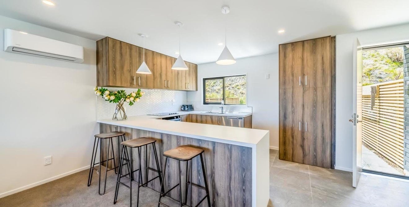 37 Holystone Road, Whitby, Porirua - Carousel 2