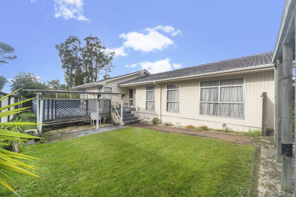 60 Ennis Avenue, Pakuranga Heights, Auckland - Carousel 1