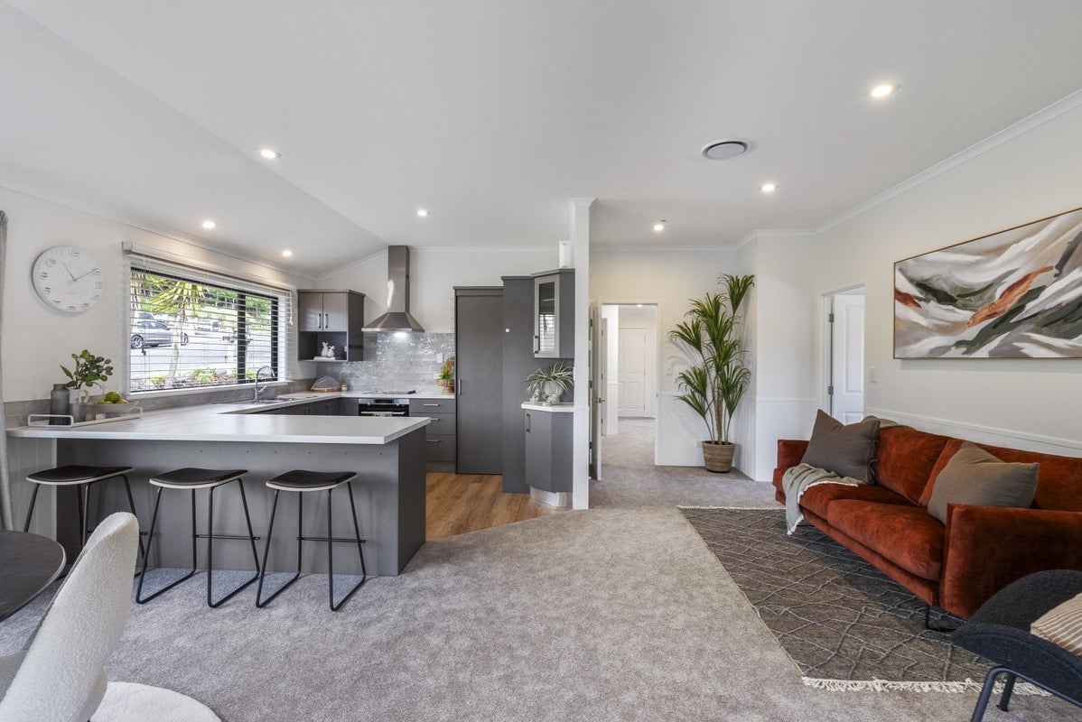 205 Heta Road, Merrilands, New Plymouth - Carousel 2