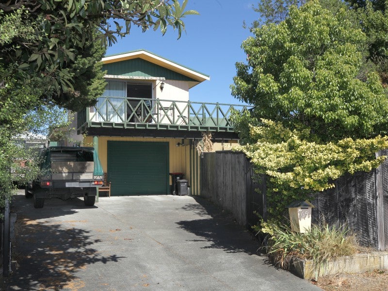 65 Caernarvon Drive, Flaxmere, Hastings - Carousel 1