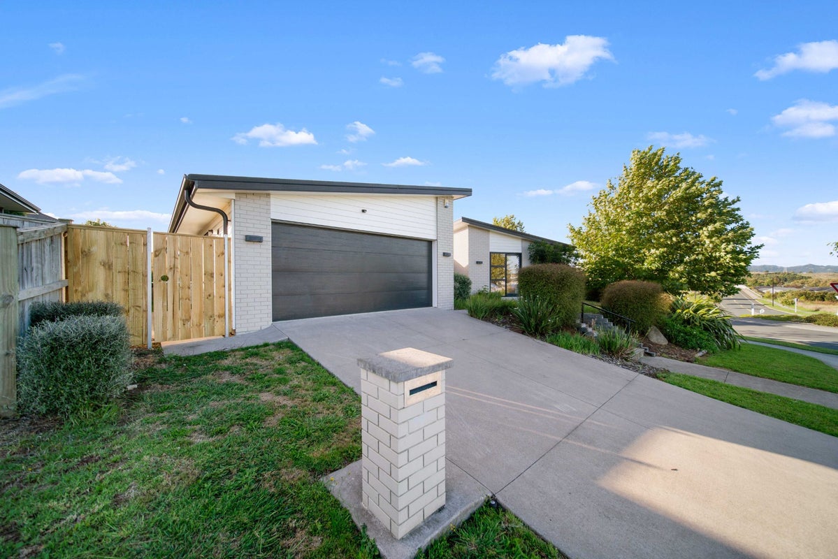 22 Hitchen Road, Pokeno - Carousel 30