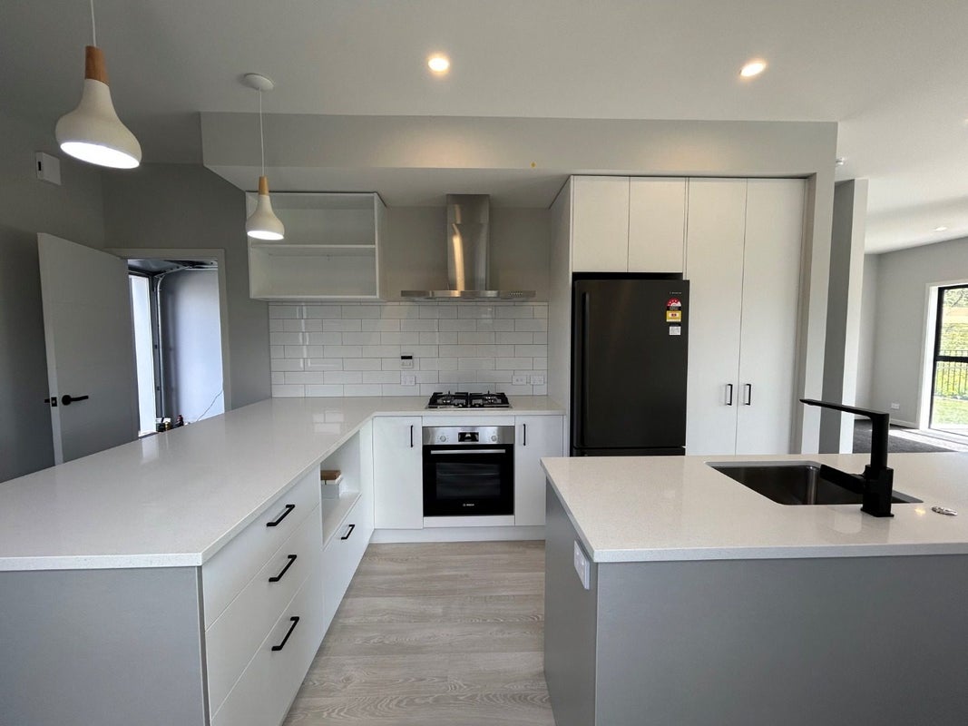 28 Koreke Close, Kenepuru, Porirua - Carousel 2