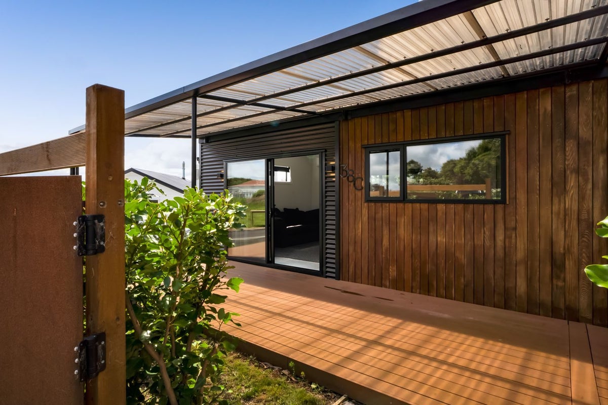 38C Tawhiti Road, Hawera - Carousel 1