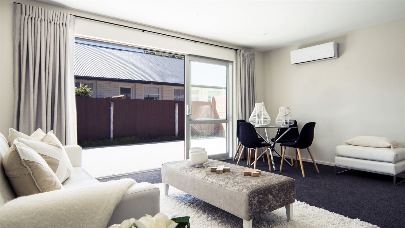 2/31 Clissold Street, Merivale, Christchurch - Carousel 1