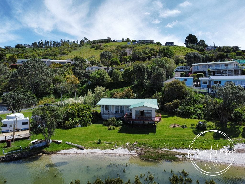 12 Piccadilly Street, Pahi, Paparoa - Carousel 1