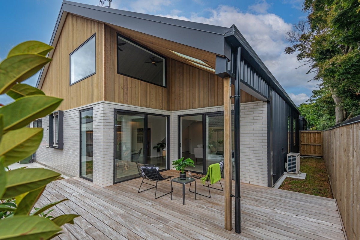 6 Weston Avenue, Roslyn, Palmerston North - Carousel 1