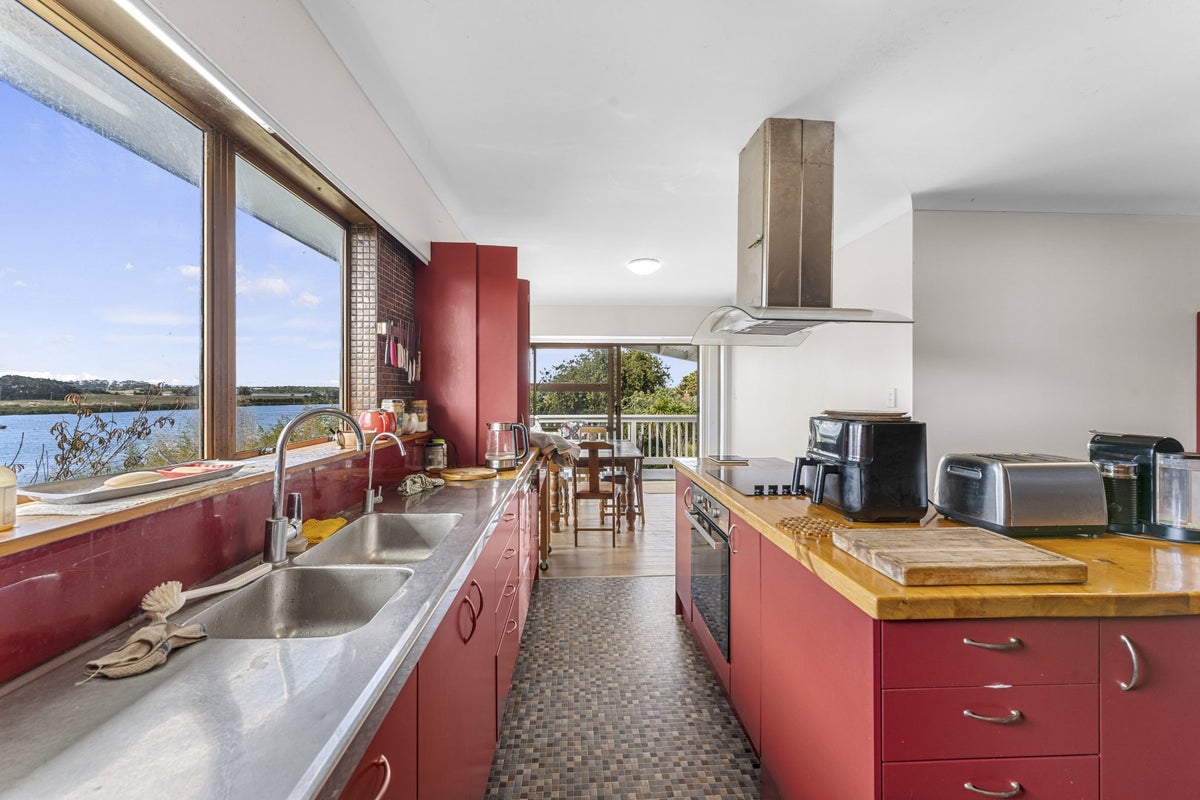 37 Estuary Road, Weymouth, Auckland - Carousel 2