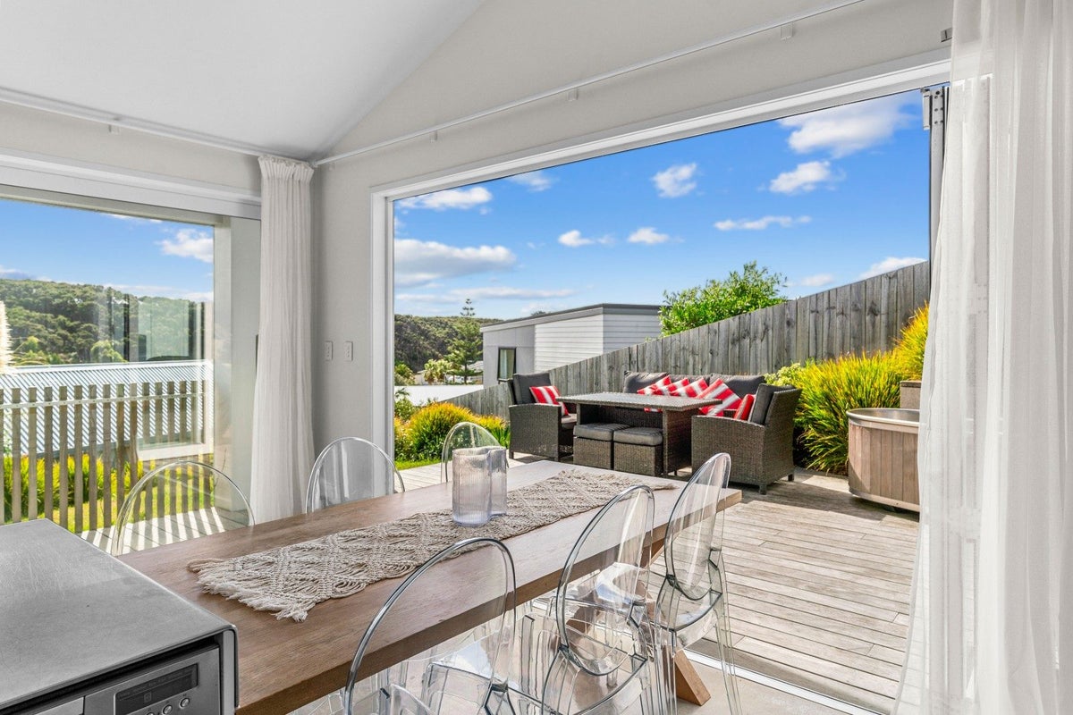 8 Nautical Heights, Mangawhai Heads, Mangawhai - Carousel 2