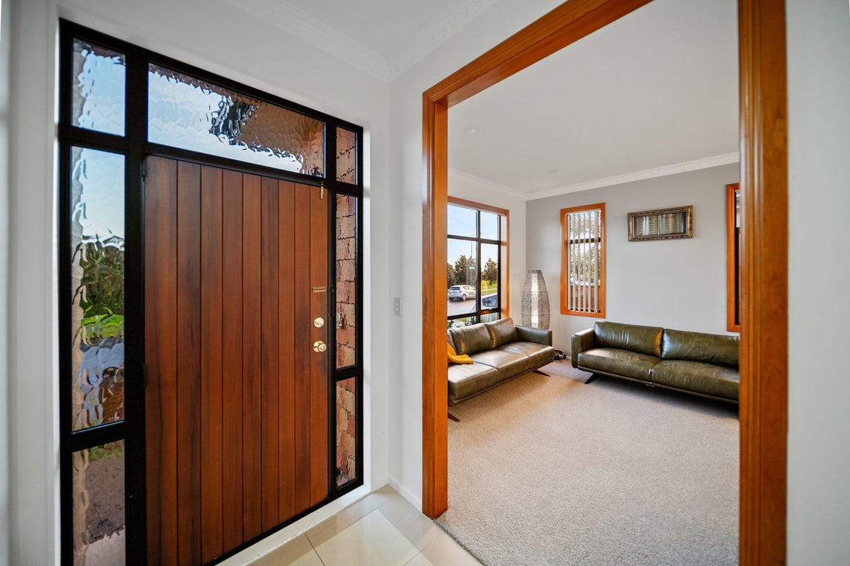 27 Multose Drive, Flat Bush, Auckland - Carousel 2