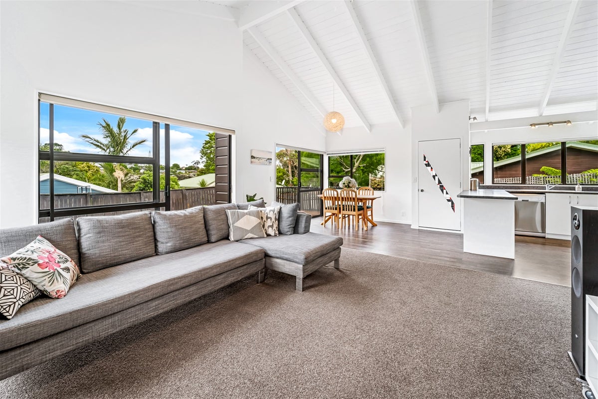 70B Gledstane Road, Stanmore Bay, Whangaparaoa - Carousel 2