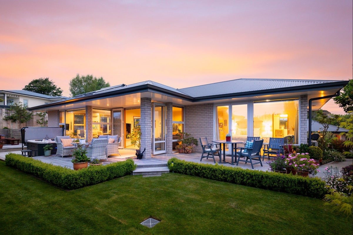 2A Paramount Way, Mapua, Nelson - Carousel 1