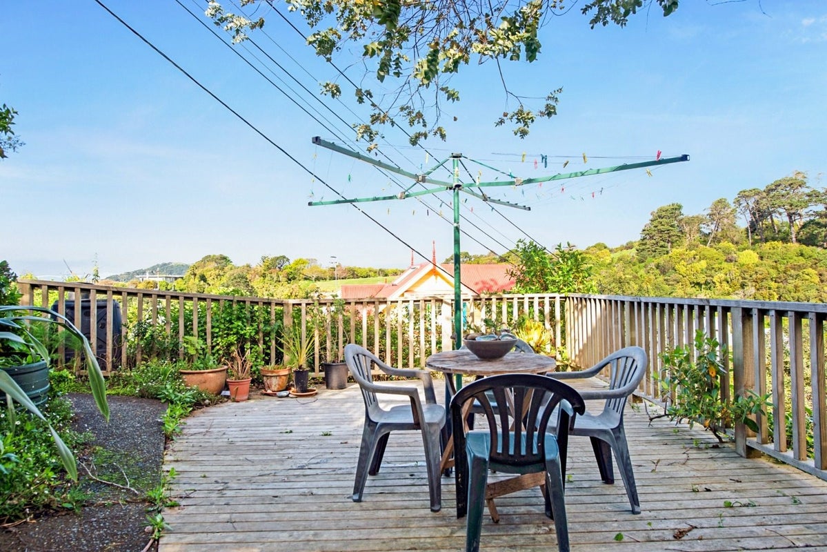 15 Mortimer Terrace, Aro Valley, Wellington - Carousel 15