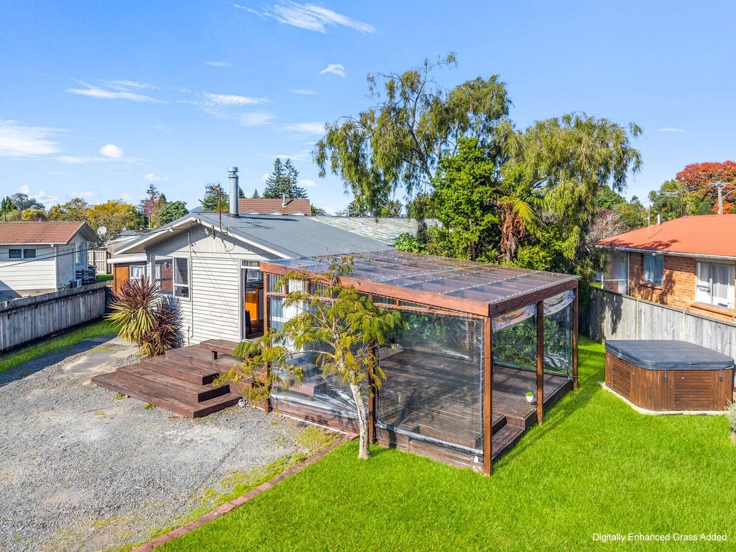 17 Barnard Road, Fairy Springs, Rotorua - Carousel 1