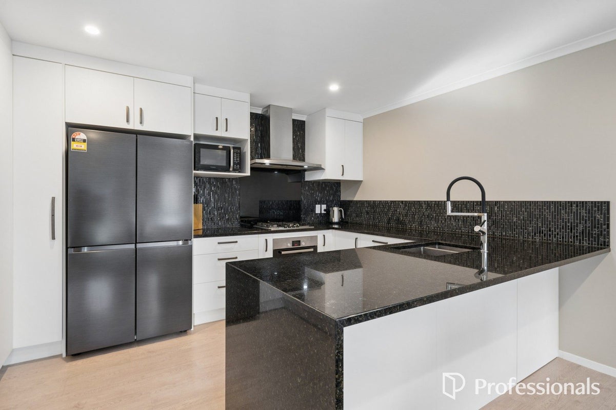 6 Jack Vaughan Grove, Wainuiomata, Lower Hutt - Carousel 2