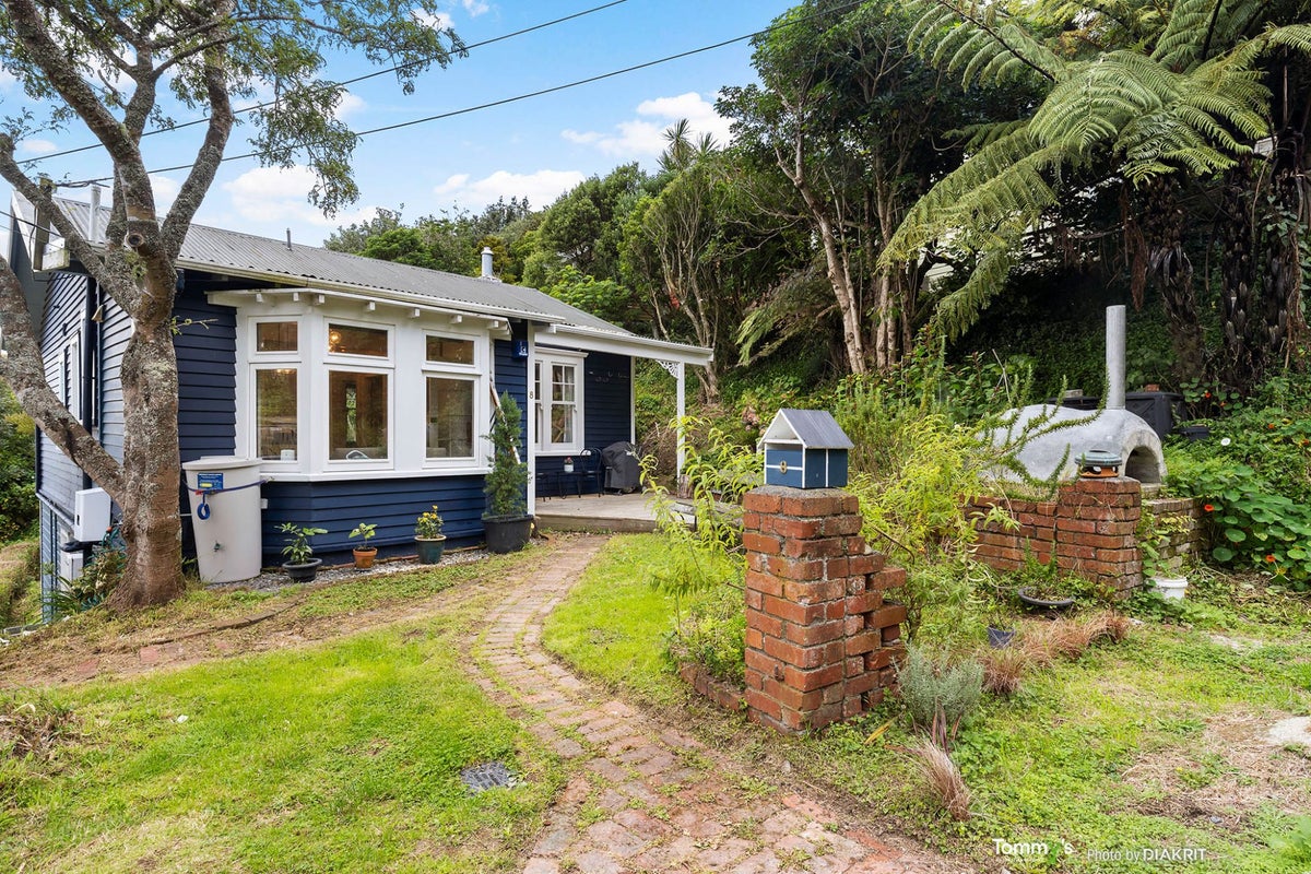8 Salisbury Garden COURT, Wadestown, Wellington - Carousel 1