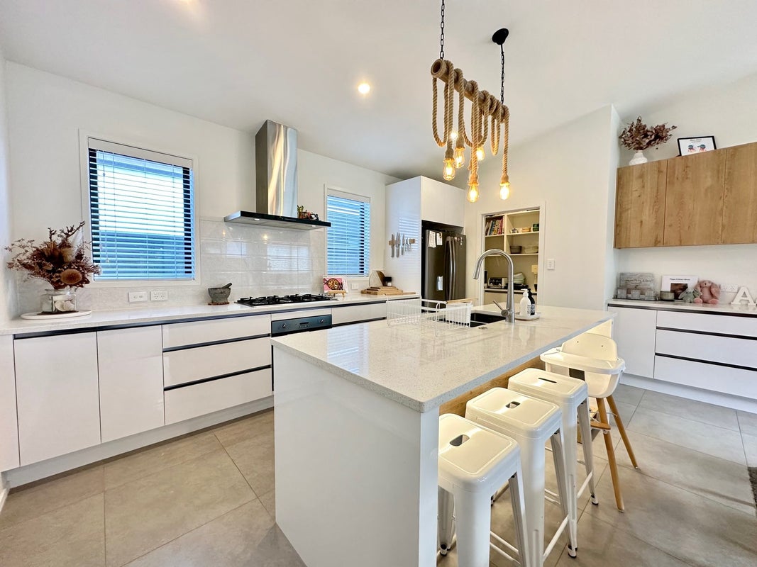 32 Coast Boulevard, Papamoa Beach, Papamoa - Carousel 2
